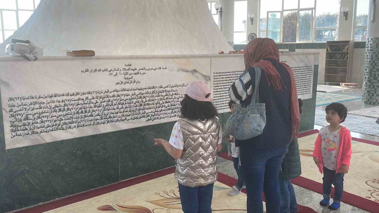 Bir ayakkabı tepkisi de Akşener ve İmamoğlu’na