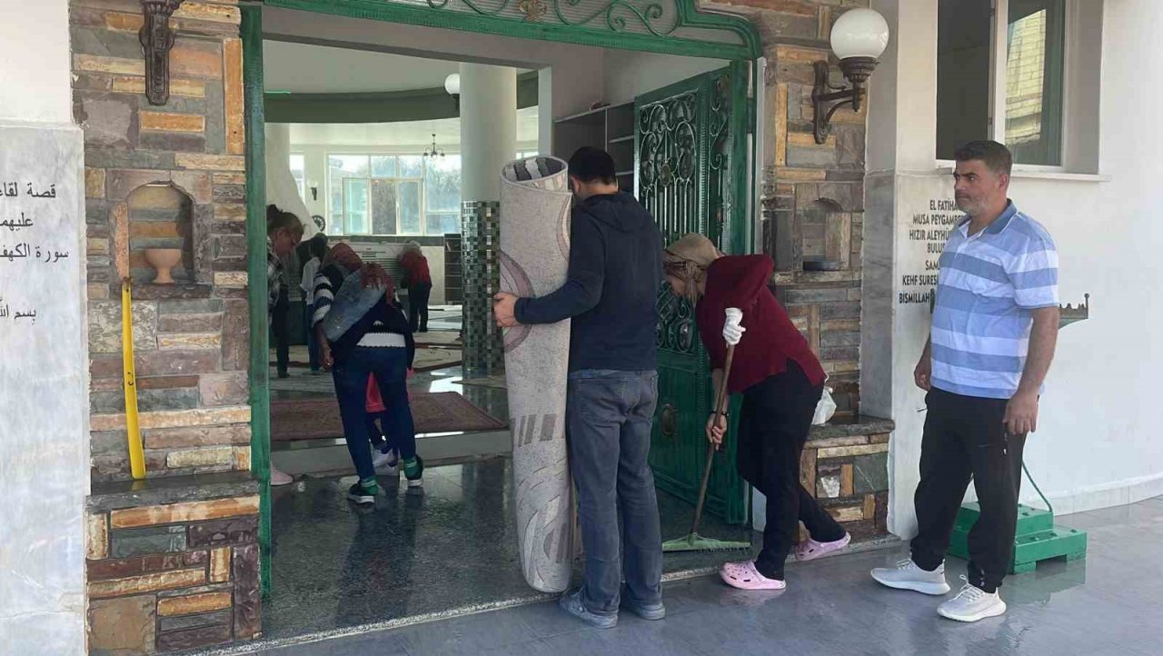 Bir ayakkabı tepkisi de Akşener ve İmamoğlu’na