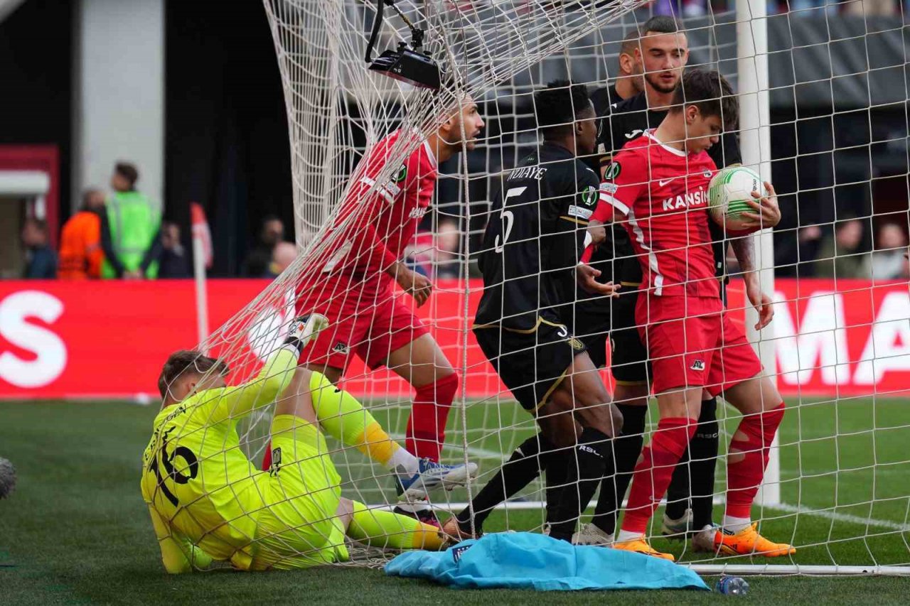 UEFA Avrupa Ligi ve Konferans Ligi’nde yarı finalistler belli oldu