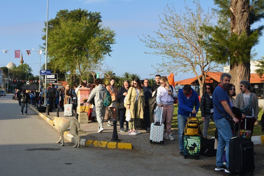 Tatilciler bayramda Yunan adalarına akın etti