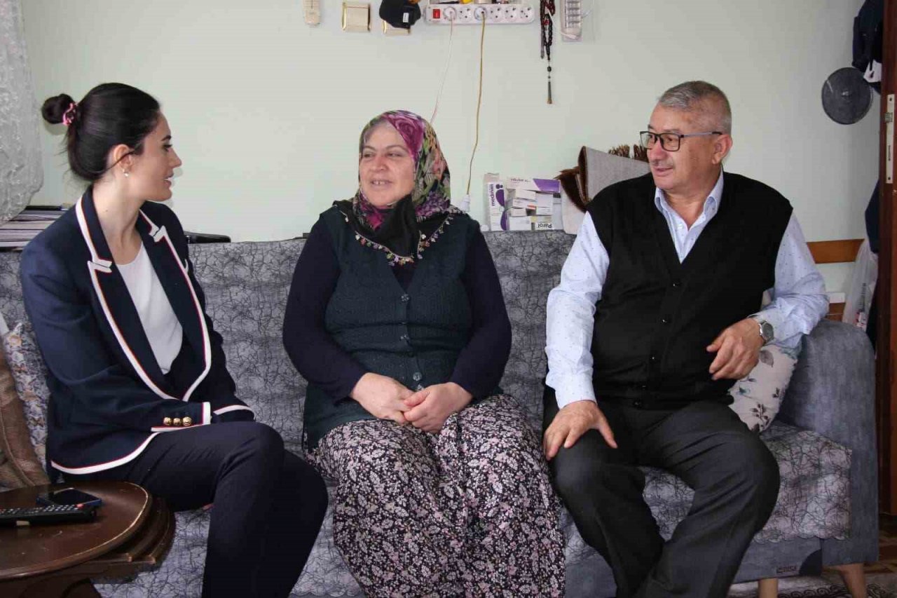 Teymur, bayramda şehit ailesi, gaziler ve depremzedeleri yalnız bırakmadı