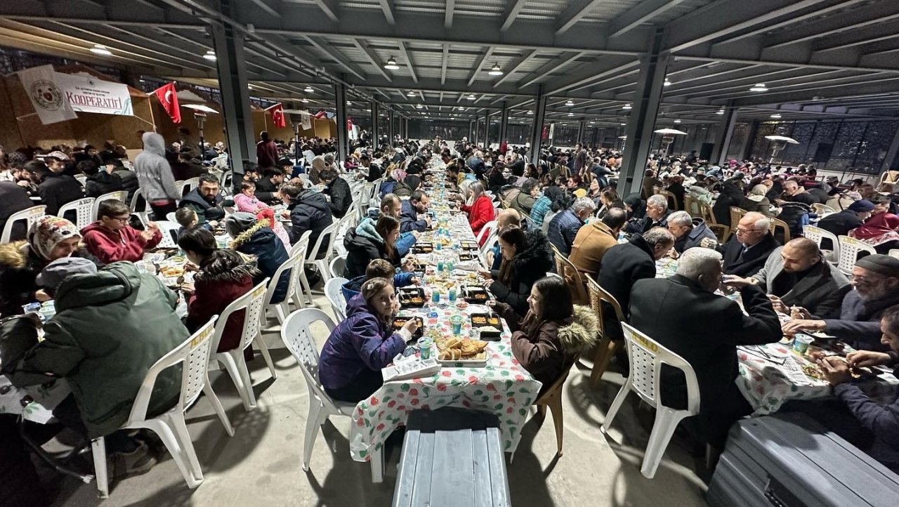 Yalova Altınova’da ramazan ayı dolu dolu geçirdi.