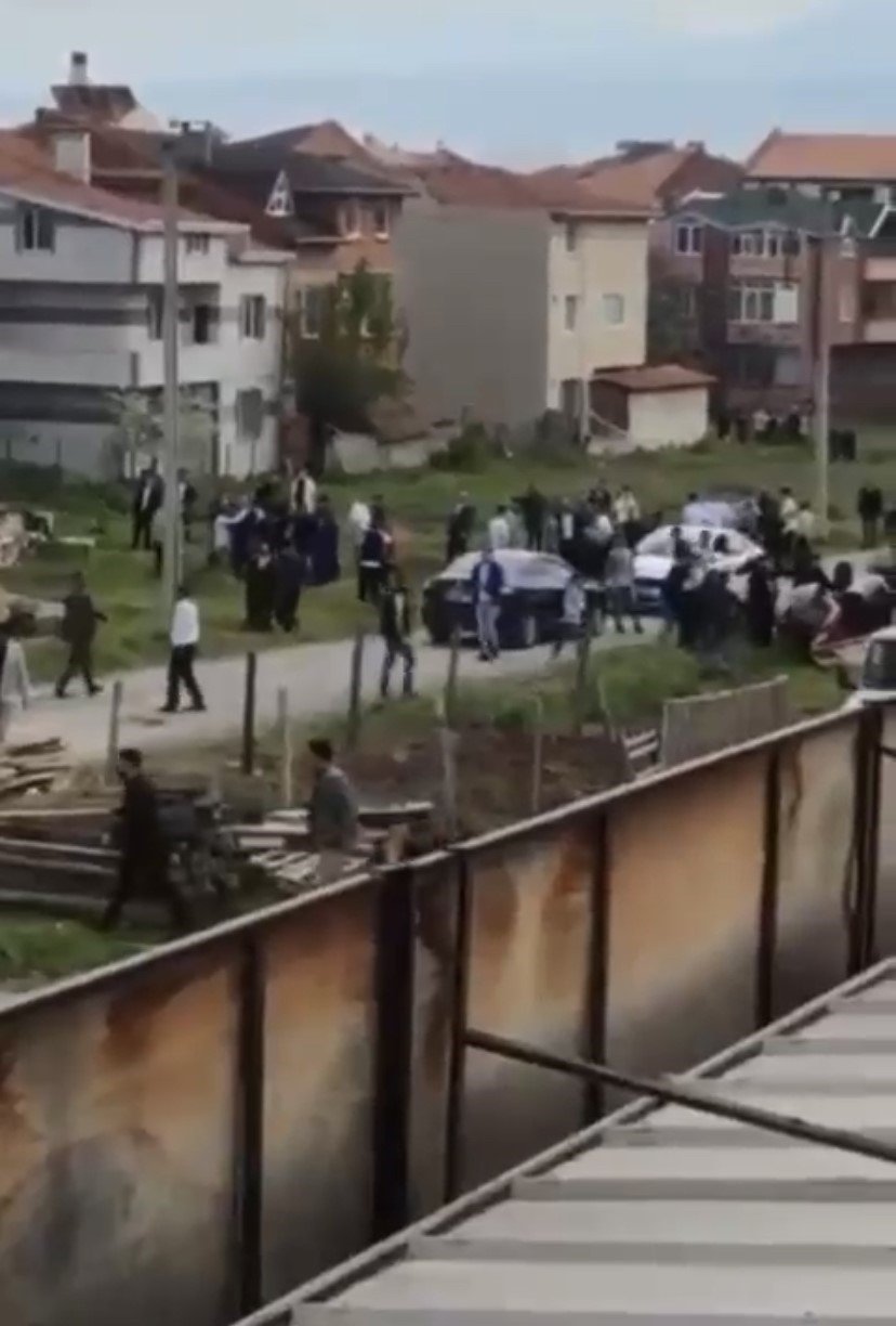 Bayramlaşmada 50 kişinin birbirine girdiği kavga, saniye saniye kamerada