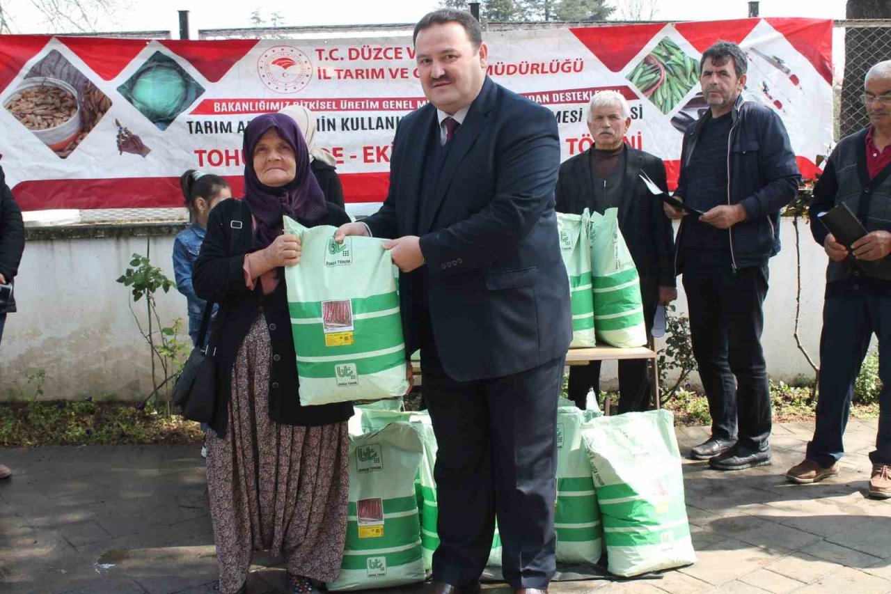 Çiftçilere barbunya tohumları verildi
