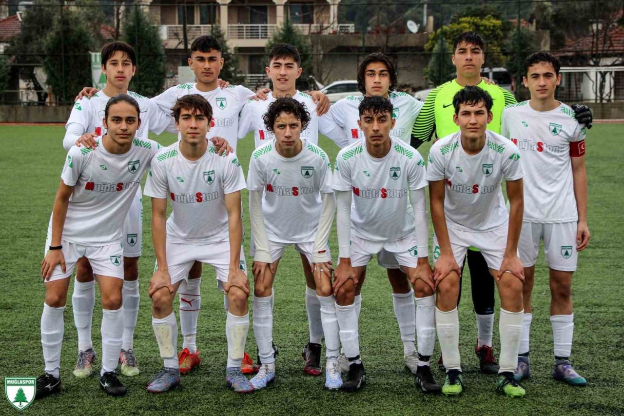 Ermaş Muğlaspor U-16 Türkiye Şampiyonası için sahaya çıkacak