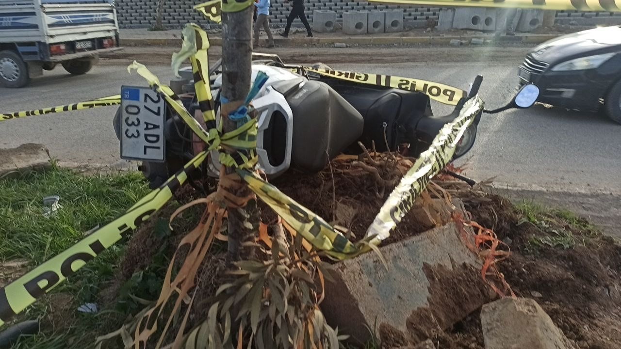 Motosikletle gezen arkadaşları kaza ayırdı: 1 ölü, 1 yaralı
