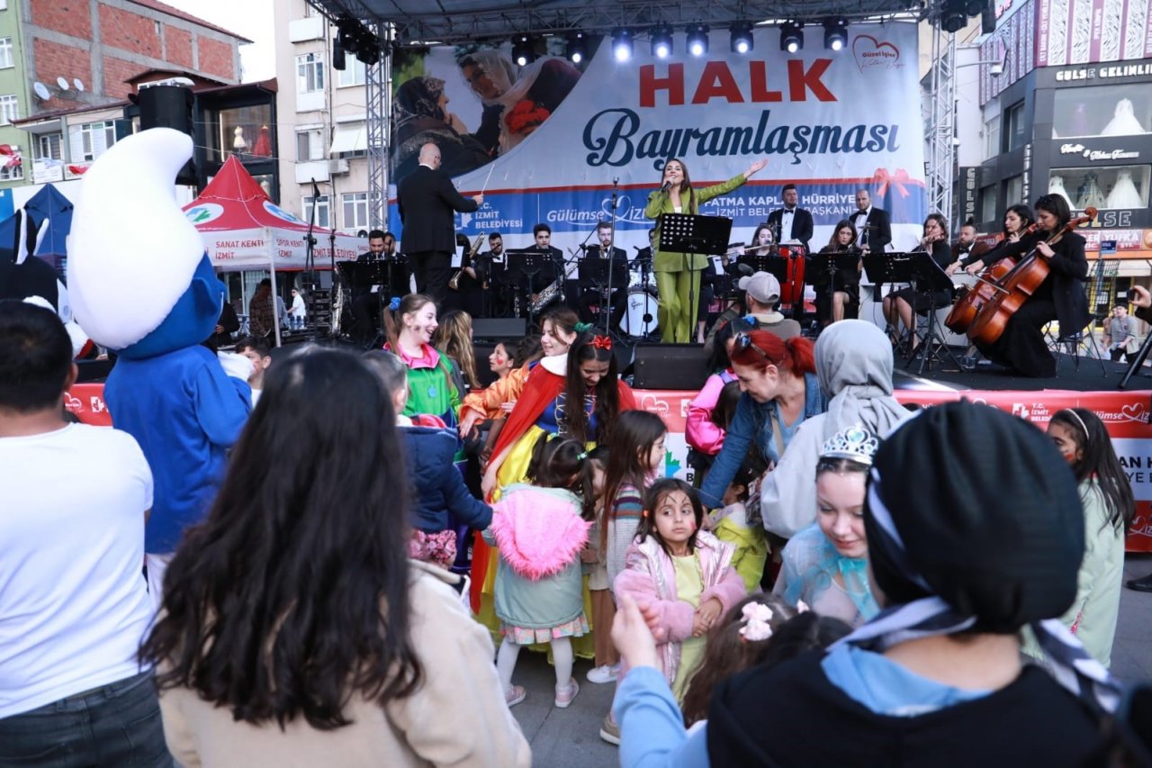 İzmit halkı bayram coşkusunda buluştu