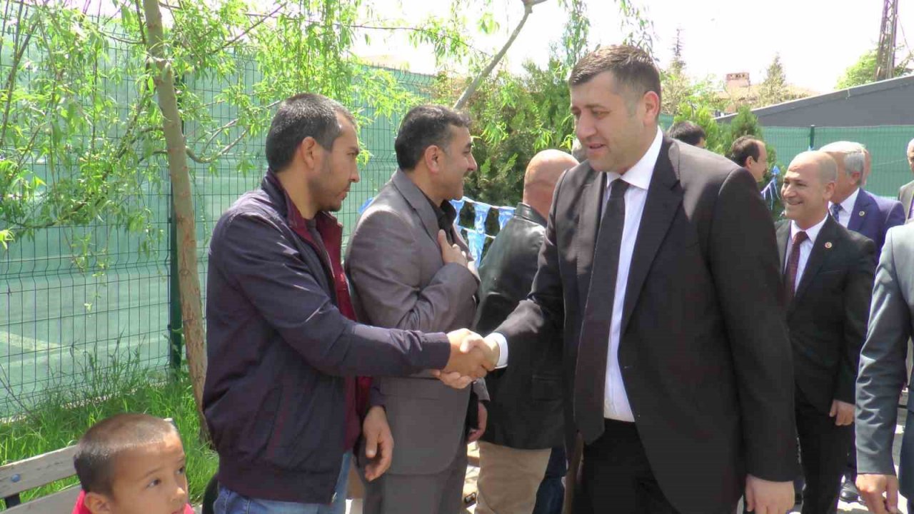 Baki Ersoy: “Milliyetçi Hareket Partisi her gittiğimiz yerde inanılmaz bir teveccüh görmektedir”