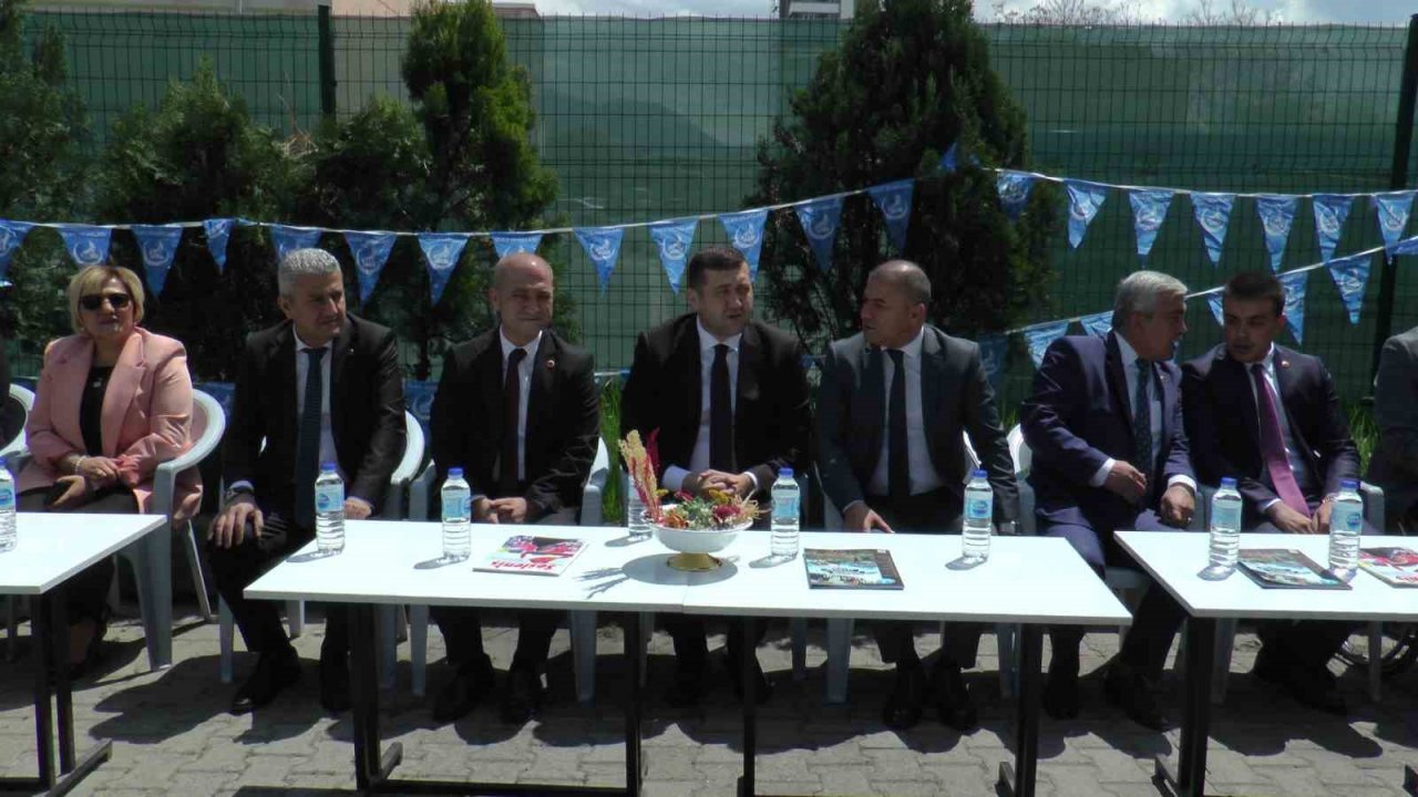 Baki Ersoy: “Milliyetçi Hareket Partisi her gittiğimiz yerde inanılmaz bir teveccüh görmektedir”