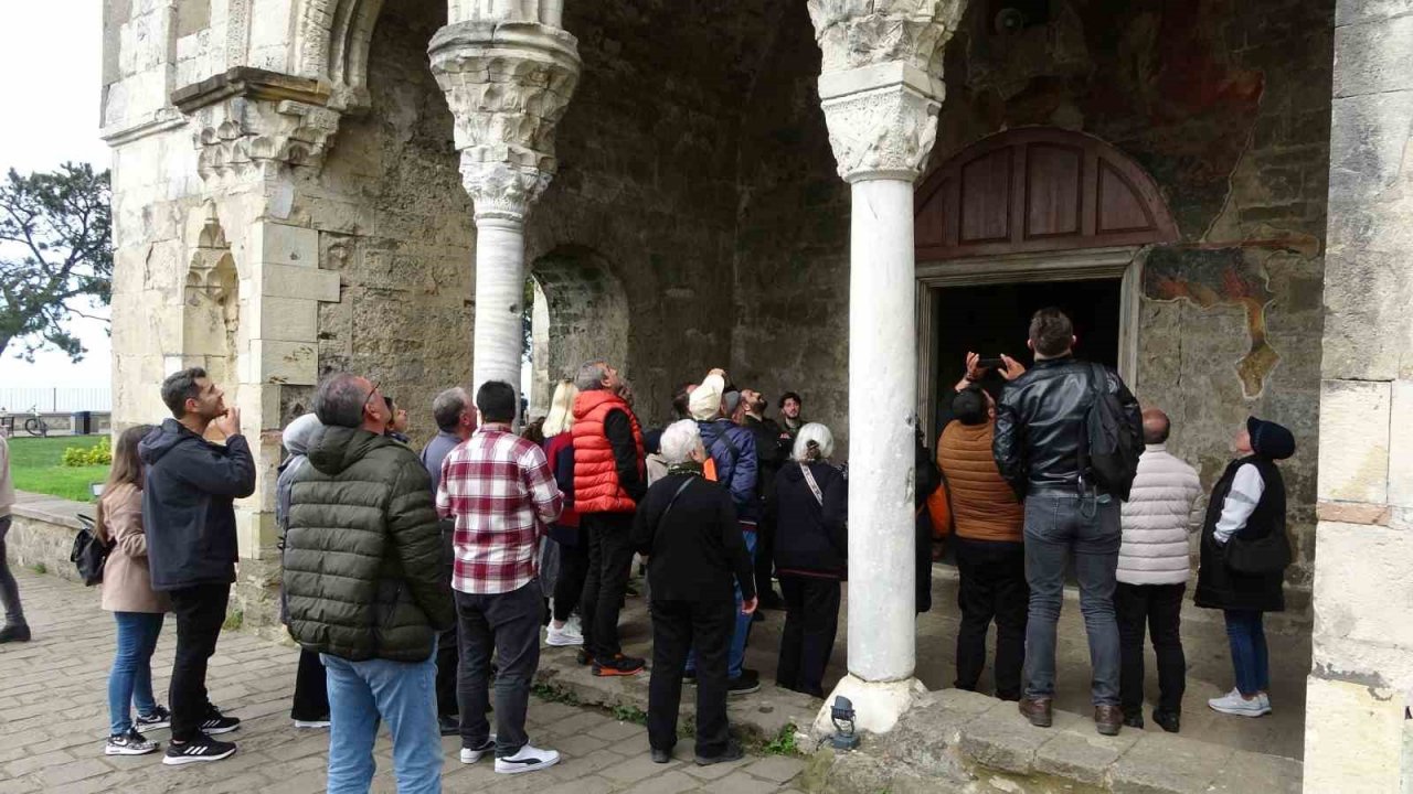 Trabzon’daki Ayasofya Camiinde Ramazan Bayramı yoğunluğu