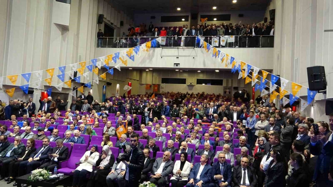 Bakan Karaismailoğlu: "Yapılmasın dedikleri İstanbul Havalimanı birkaç gün içinde 200 milyonuncu yolcuyu ağırlayacak"
