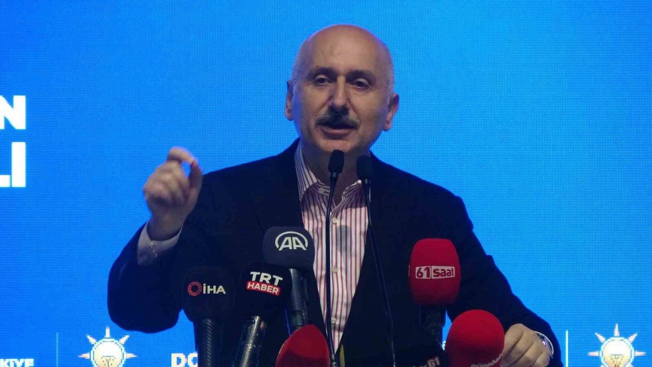Bakan Karaismailoğlu: "Yapılmasın dedikleri İstanbul Havalimanı birkaç gün içinde 200 milyonuncu yolcuyu ağırlayacak"