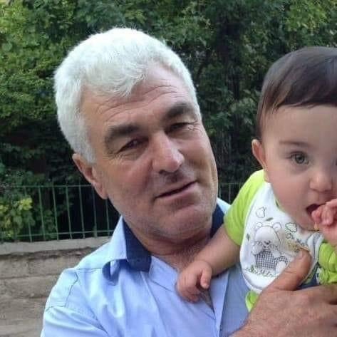 Devrilen araç sürücüsü hayatını kaybetti