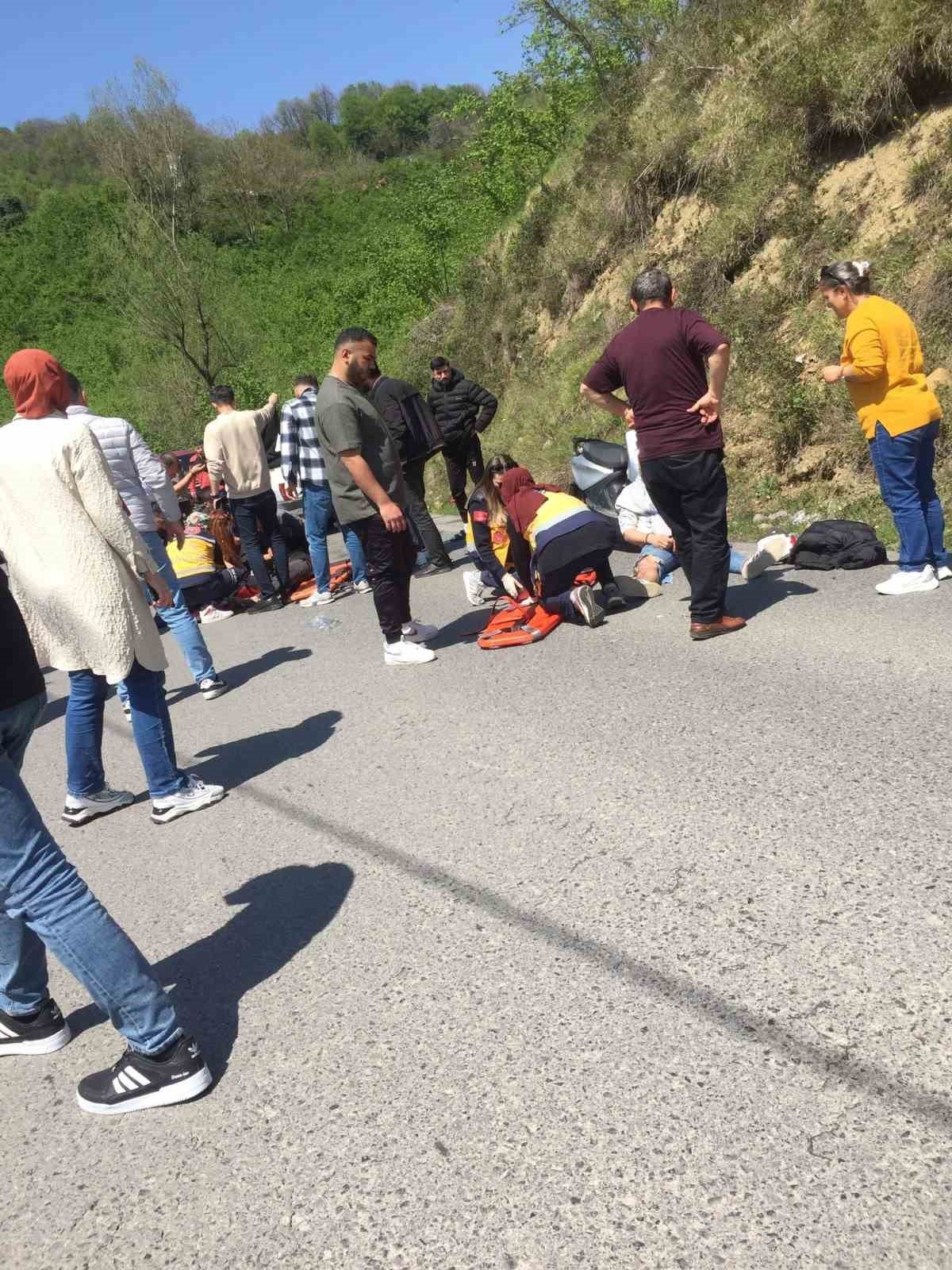 Alaplı’da motosiklet otomobille çarpıştı: 2 yaralı