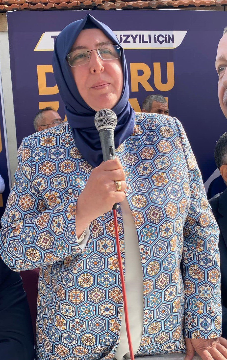 AK Parti milletvekili adayının yaralandığı kaza güvenlik kamerasında