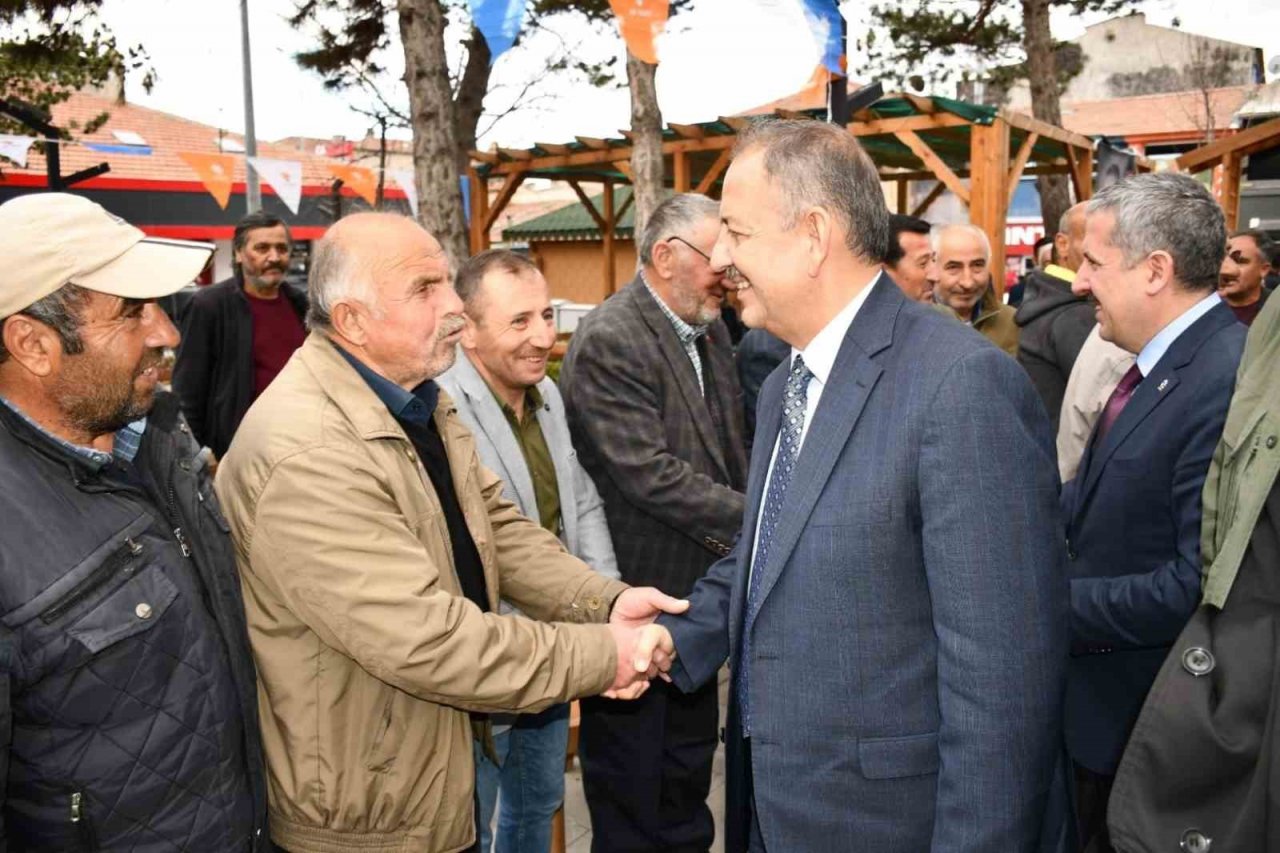 Özhaseki Tomarzlılarla bayramlaştı