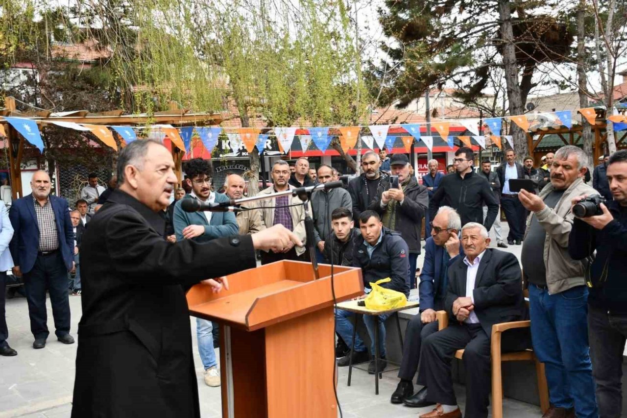 Özhaseki Tomarzlılarla bayramlaştı