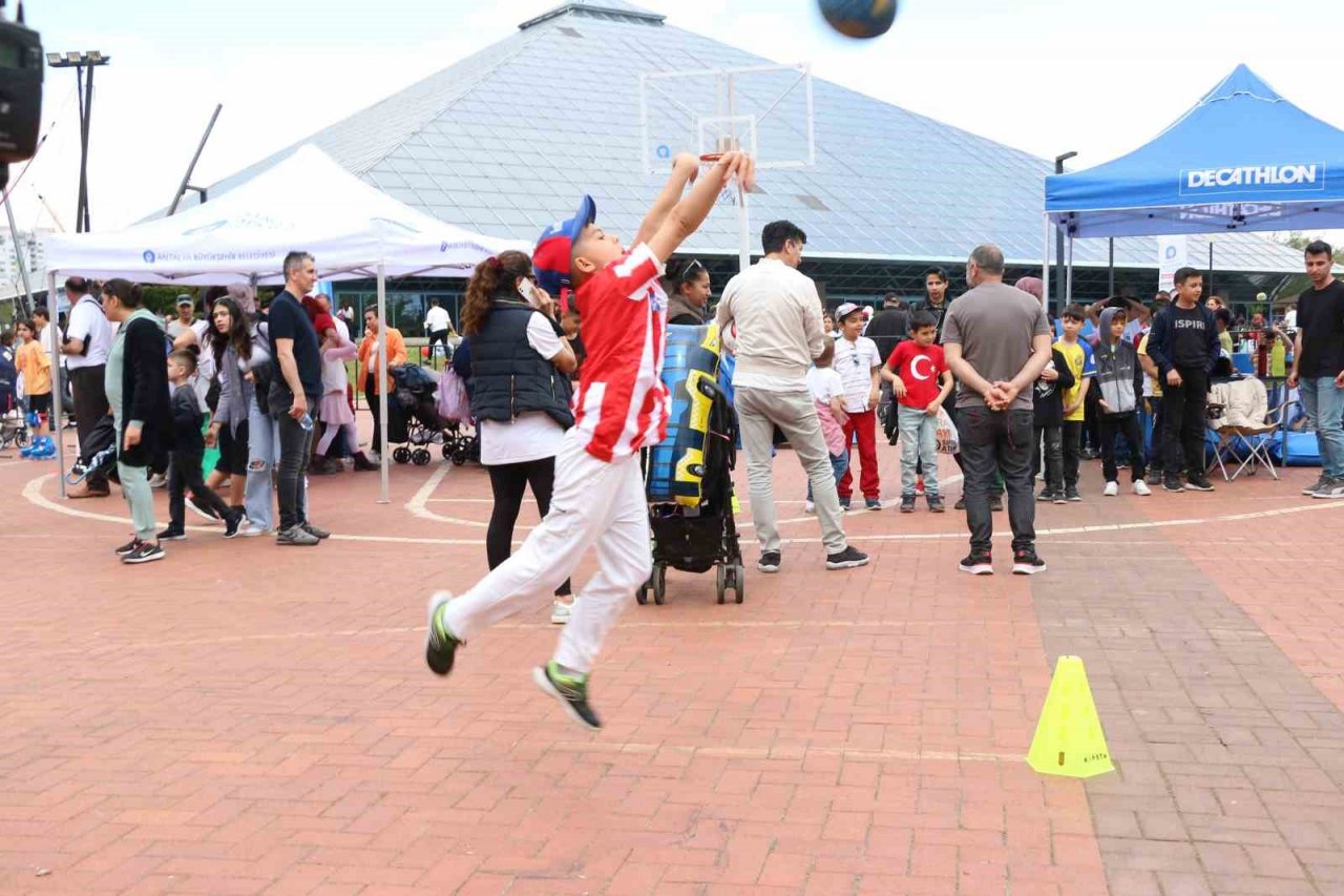 Antalya Büyükşehir Belediyesi’nden çocuklara özel festival