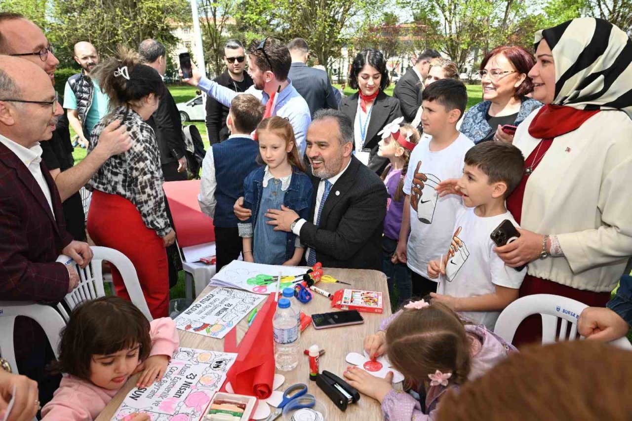 Bursa Çocuk Şenliği’nde çifte bayram coşkusu