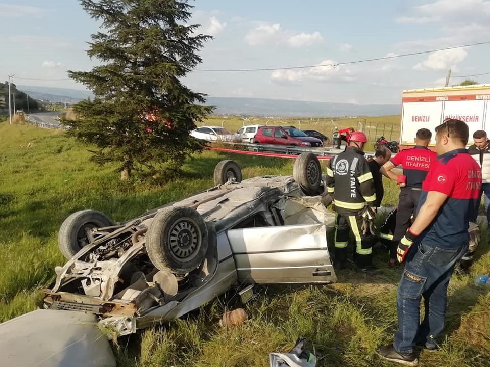 Bayram ziyaretinden dönen ailenin aracı takla attı: 1’i ağır 3 yaralı