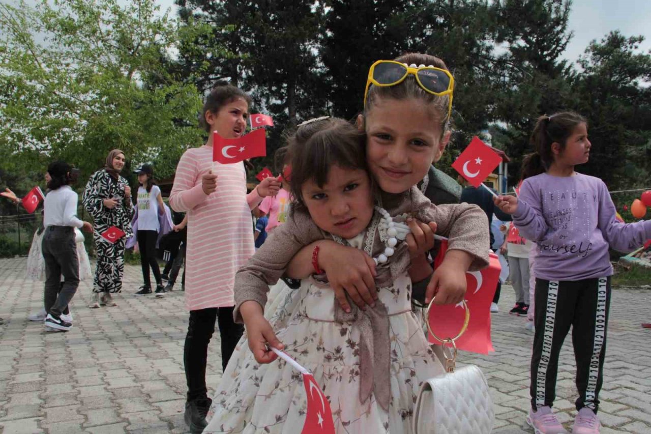 Hatay’da çocuklar uzun zaman sonra böyle eğlendi