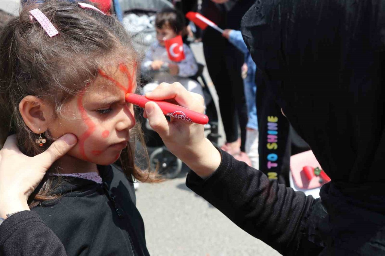 Söke Belediyesi Uçurtma Şenliği 23 Nisan’a renk kattı