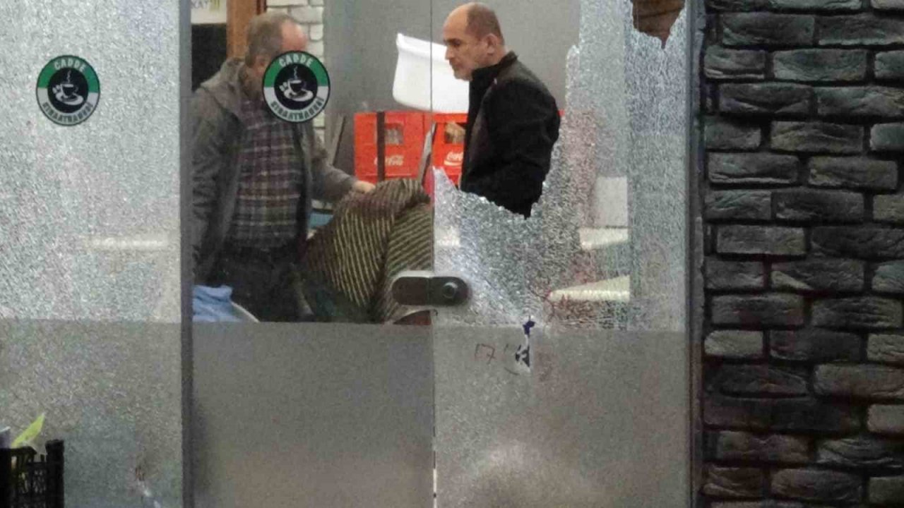 İzmir’de kahvehaneye silahlı saldırı: 1 ölü, 5 yaralı