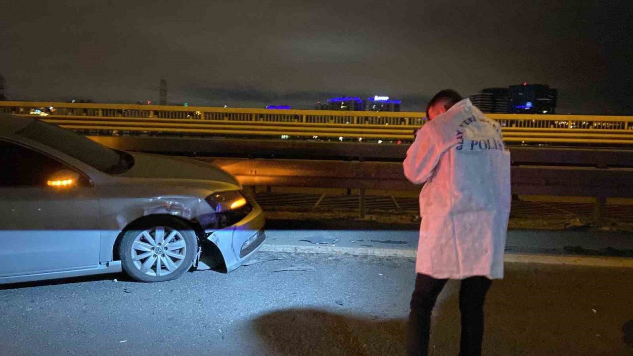 Kağıthane’de otoyolda duran otomobile çarpıp kaçtı: 1 ölü