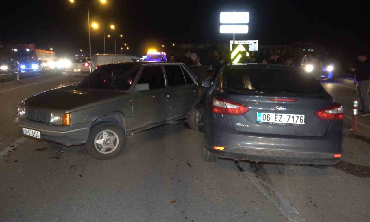 Alkollü vatandaş bayram trafiğini birbirine kattı, 4 araca kaza yaptırdı: 3 yaralı