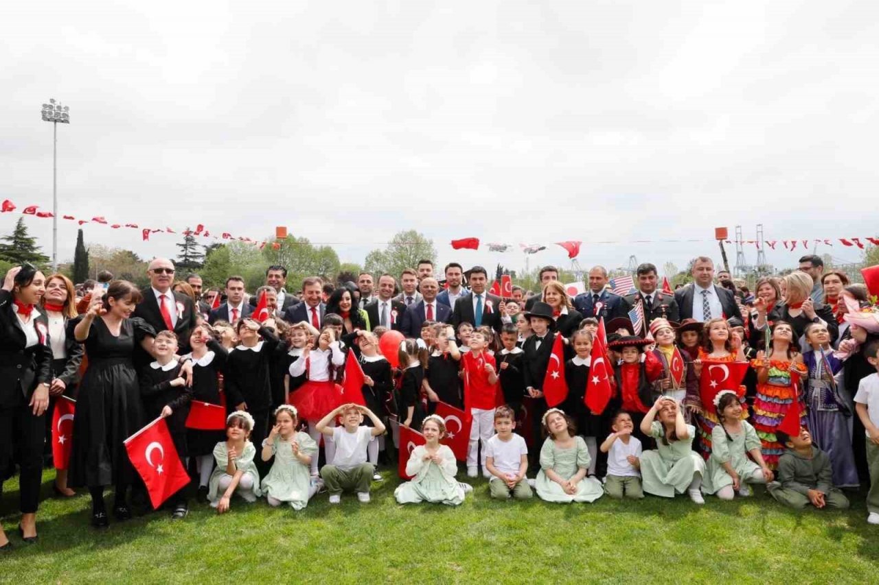 Körfez’de miniklerin muhteşem 23 Nisan gösterisi