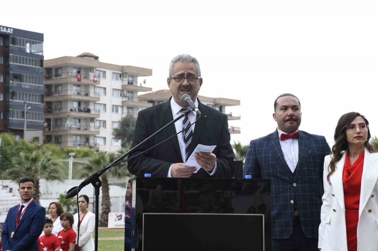 Kuşadası’nda 23 Nisan Ulusal Egemenlik Ve Çocuk Bayramı coşkuyla kutlandı