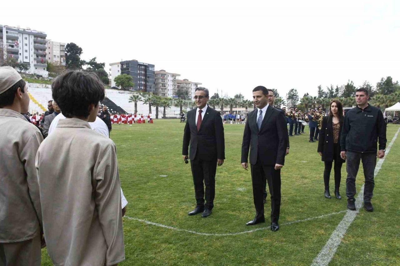 Kuşadası’nda 23 Nisan Ulusal Egemenlik Ve Çocuk Bayramı coşkuyla kutlandı