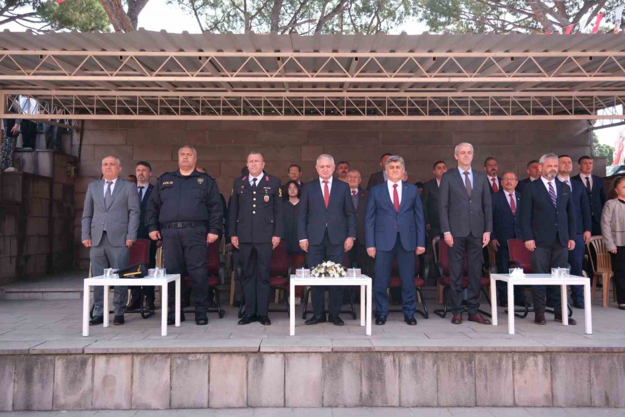 Kuyucak’ta 23 Nisan coşkusu yaşandı