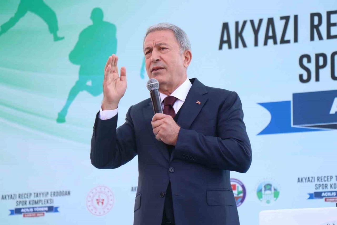 Bakan Akar: "Otobüsün ön tarafına PKK’lılar binmiş, YPG’liler binmiş, ortasında HDP var"