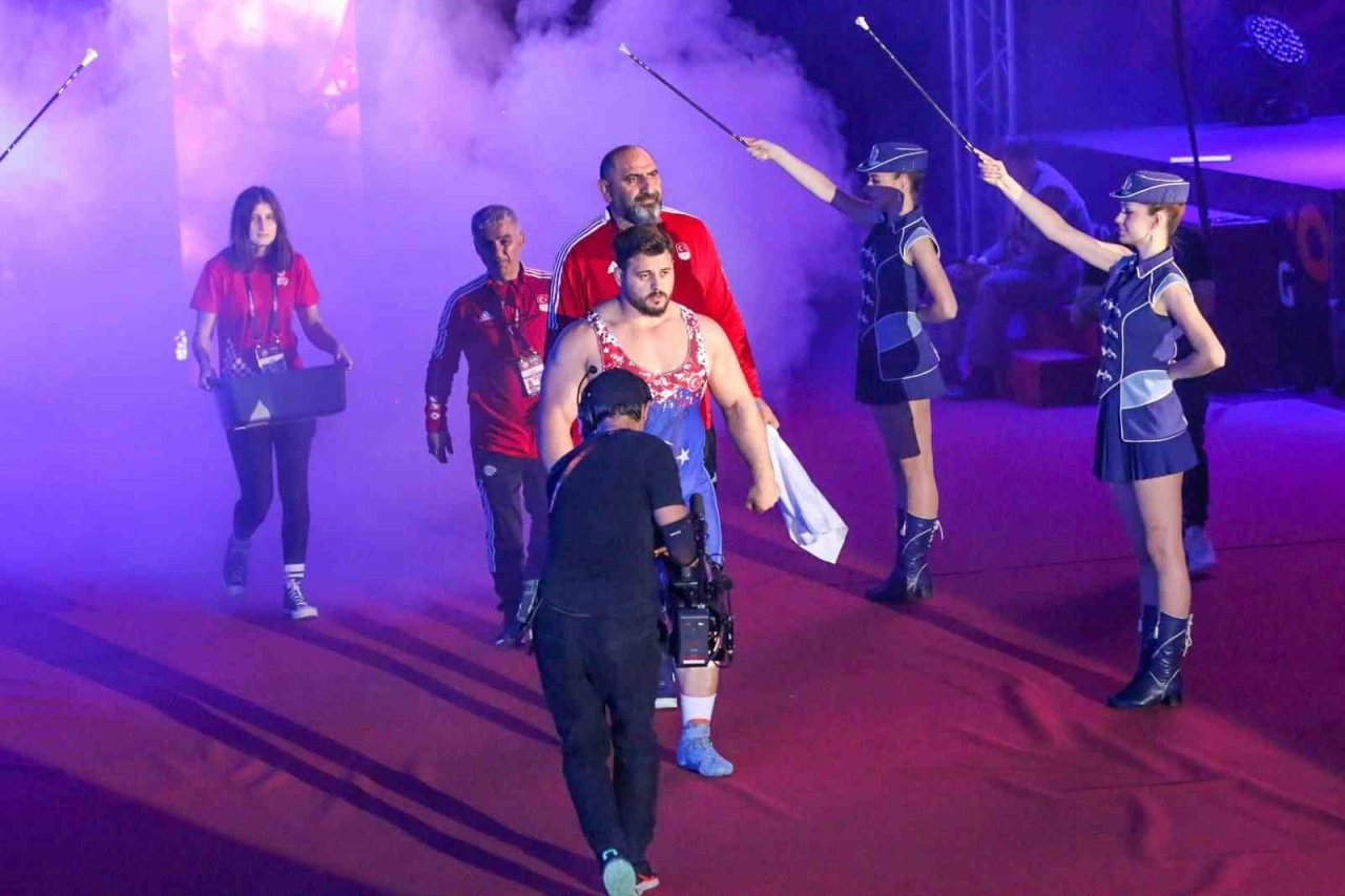 Rıza Kayaalp: "Rekoru egale etmek gurur verici"