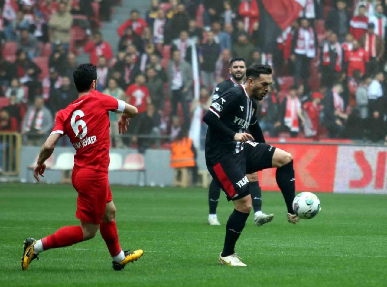 Samsunspor, Süper Lig’e lider yükselmeyi garantiledi