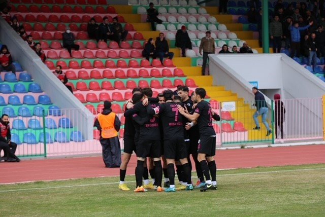 TFF 2. Lig: Isparta 32 Spor: 2 - Bursaspor: 2