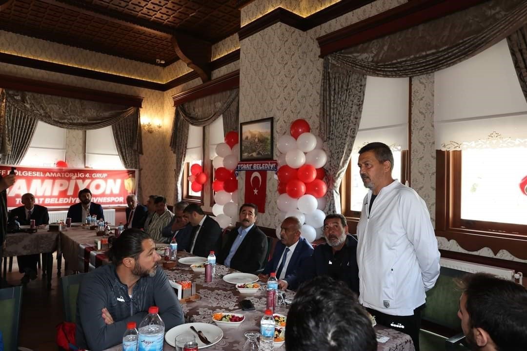 Başkan Eroğlu: "Bu takım şampiyon takım"