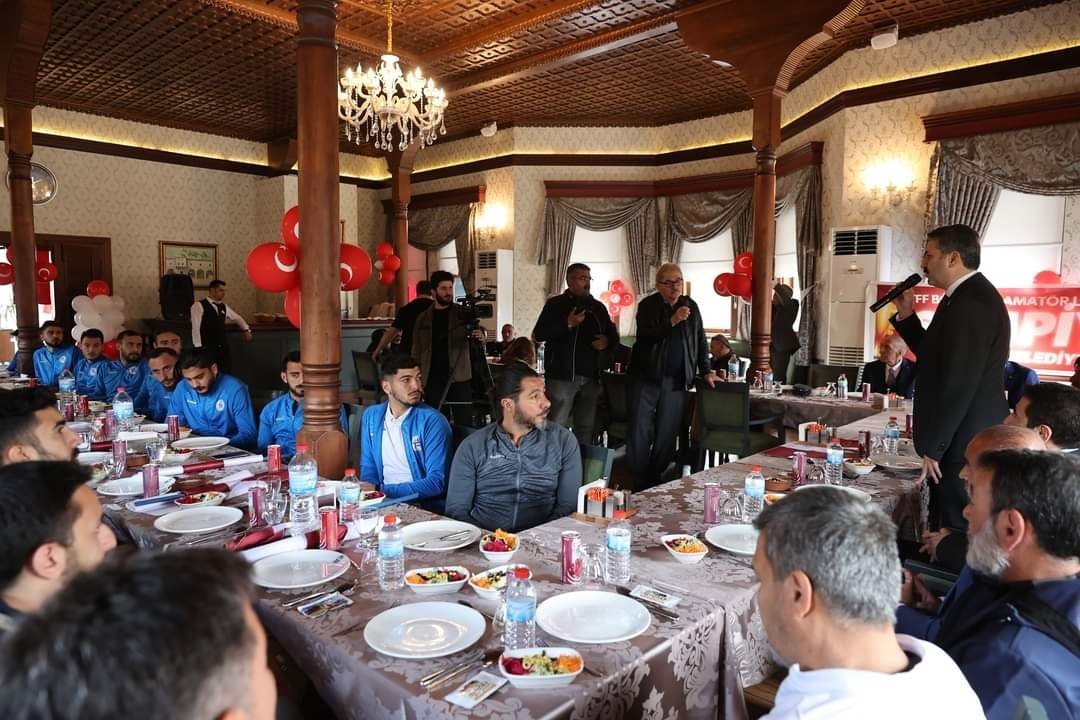 Başkan Eroğlu: "Bu takım şampiyon takım"