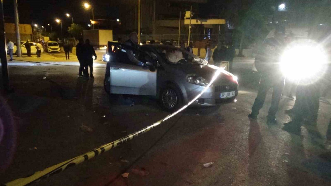 15 yaşındaki sürücü park halindeki tıra çarptı: 1 ölü, 3 yaralı