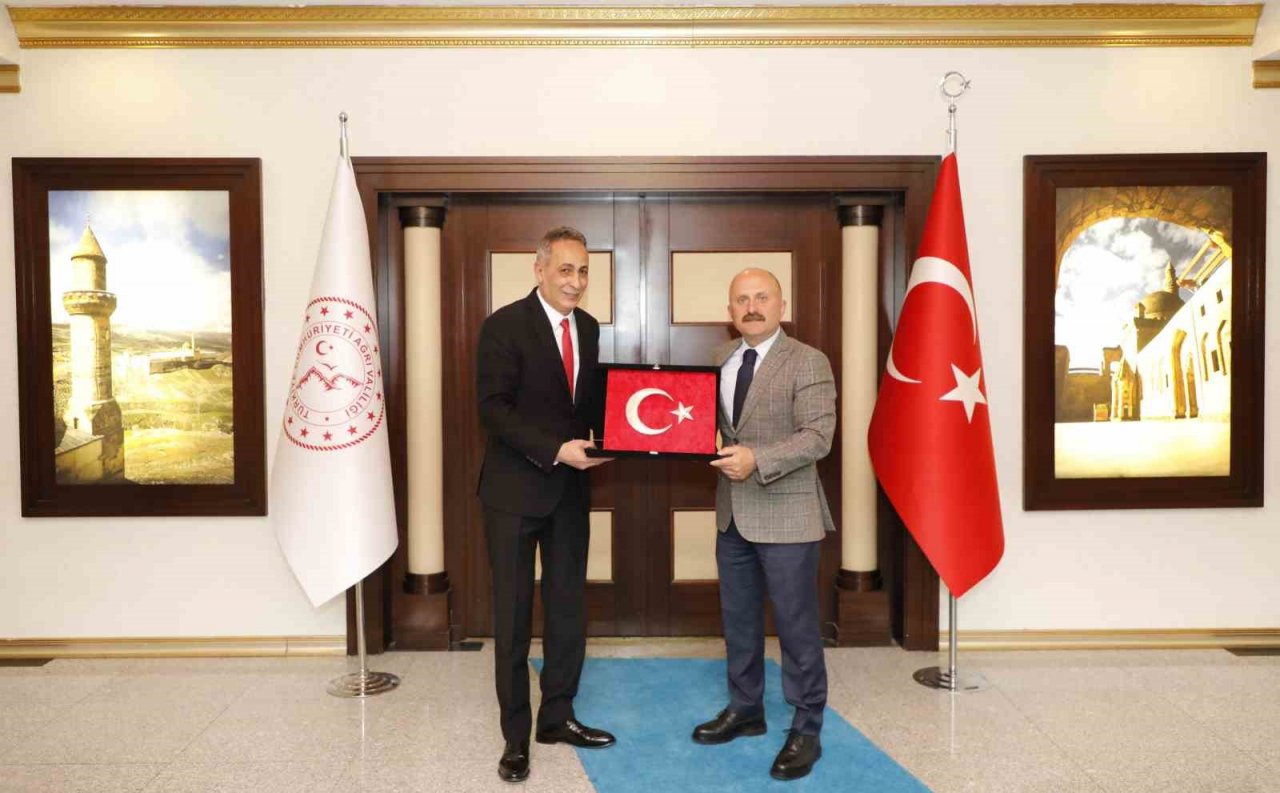 Ağrı Valisi Varol’un yoğun mesaisi