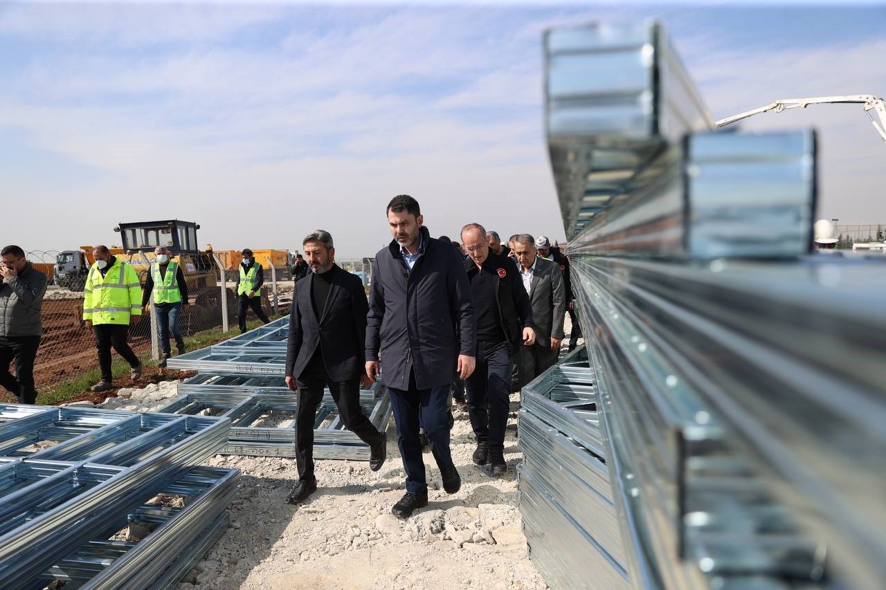 Çevre, Şehircilik ve İklim Değişikliği Bakanı Murat Kurum: "CHP Genel Başkanı Kemal Kılıçdaroğlu’nun “Yapılmadı” dediği evlerde güvenle oturan Samsatlılar"