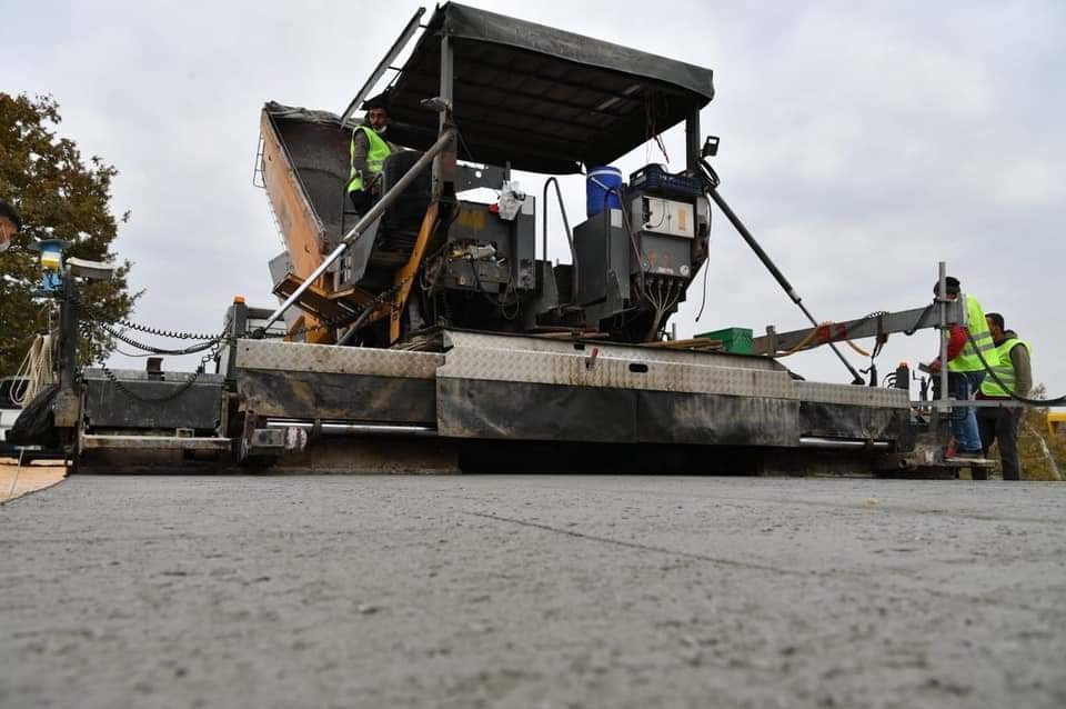 Balıkesir’de ilk beton yol yapılıyor