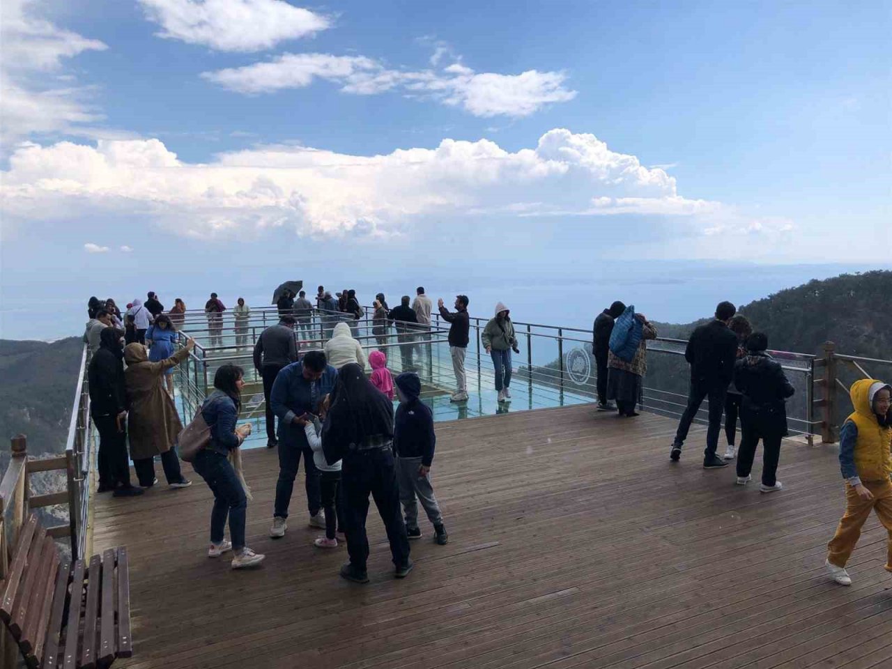 Cam Seyir Terası’na yoğun ilgi