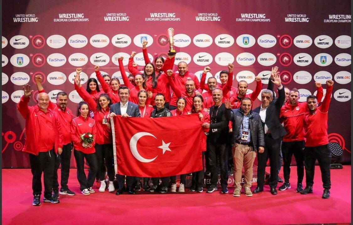 BARÜ’lüler Avrupa Güreş Şampiyonasında gururlandırdı