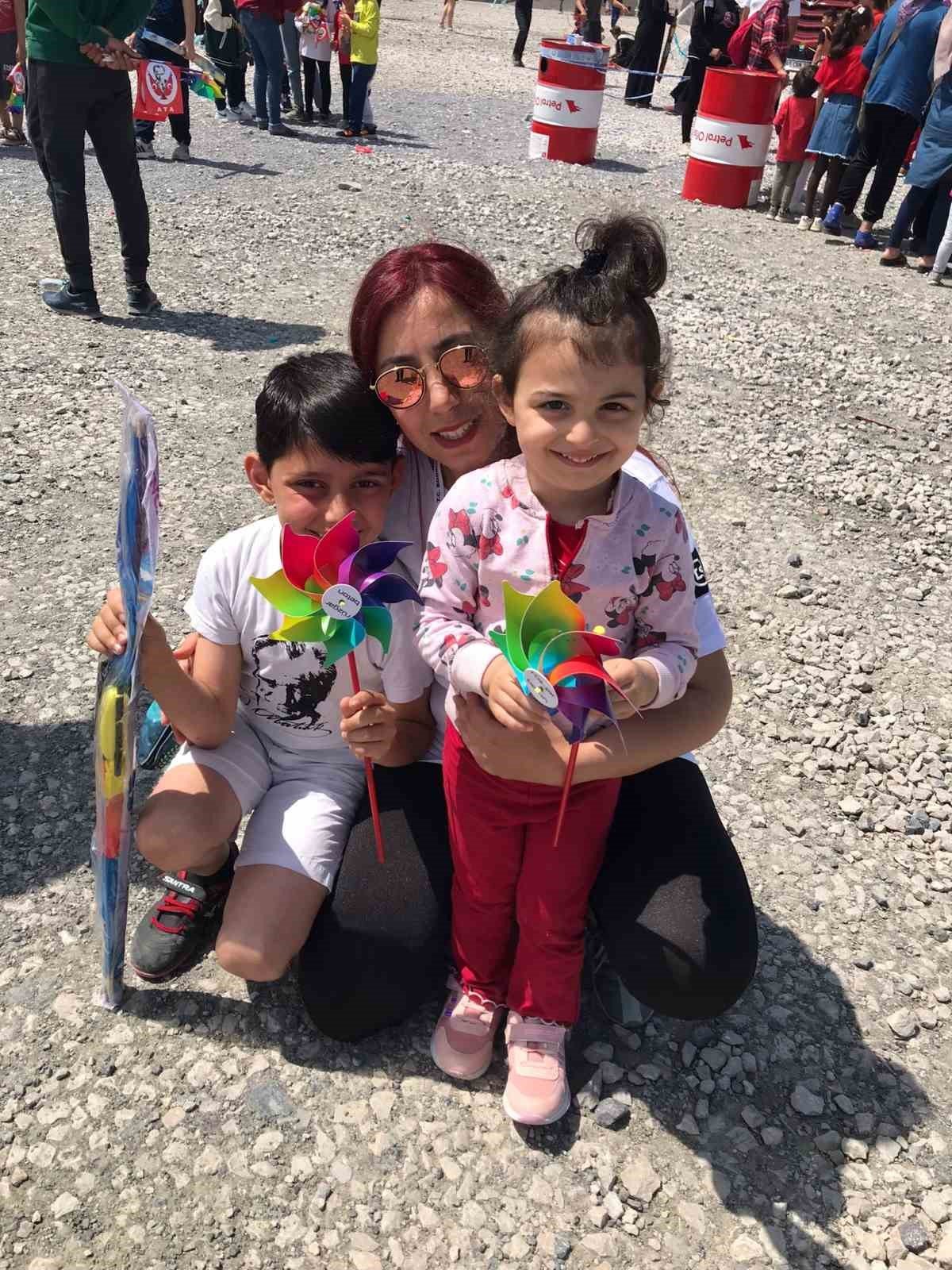 Bodrum’dan Hatay’a uçurtma ve bisiklet gönderildi