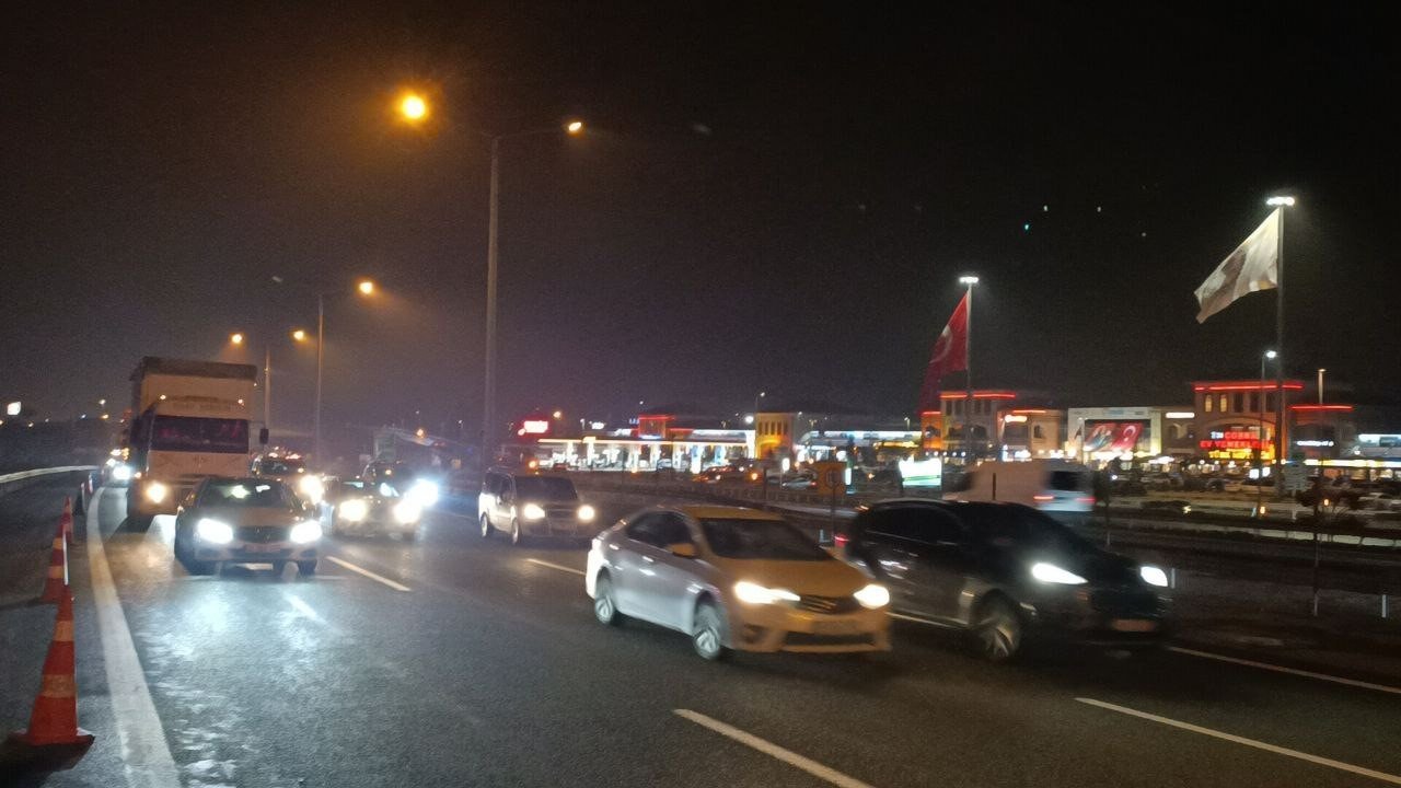 Bolu’dan tatil boyunca 1 milyon 67 bin 910 araç geçiş yaptı