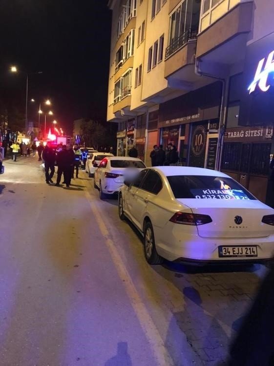 3 otomobile çarpan sürücü olay yerinden kaçtı