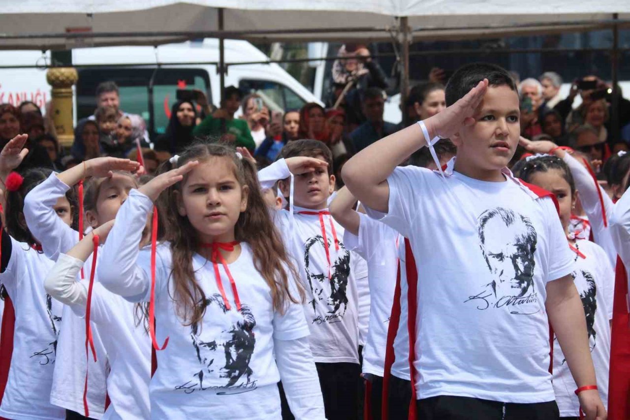 Burdur’da 23 Nisan coşkuyla kutlandı