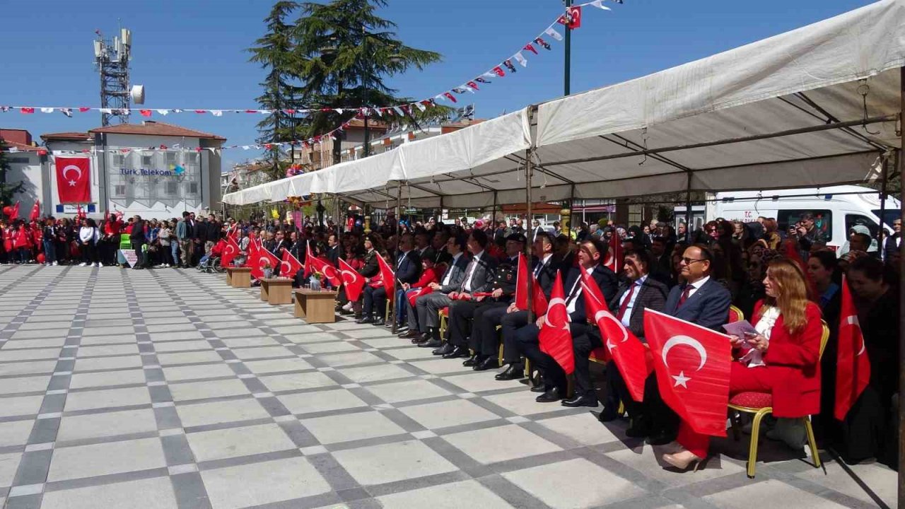 Burdur’da 23 Nisan coşkuyla kutlandı